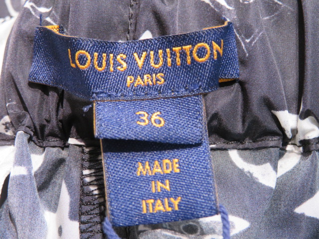 LOUIS VUITTON　ルイヴィトン　ステンシルエフェクト ジョギング パンツ　レディース 36　ブラック　ホワイト　モノグラム　ナイロン　 参考定価 \242,000-　（2143700141913）　【432】