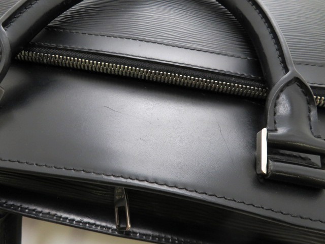 美品【正規品】ルイ・ヴィトン バサーノMM エピ ノワール LOUIS