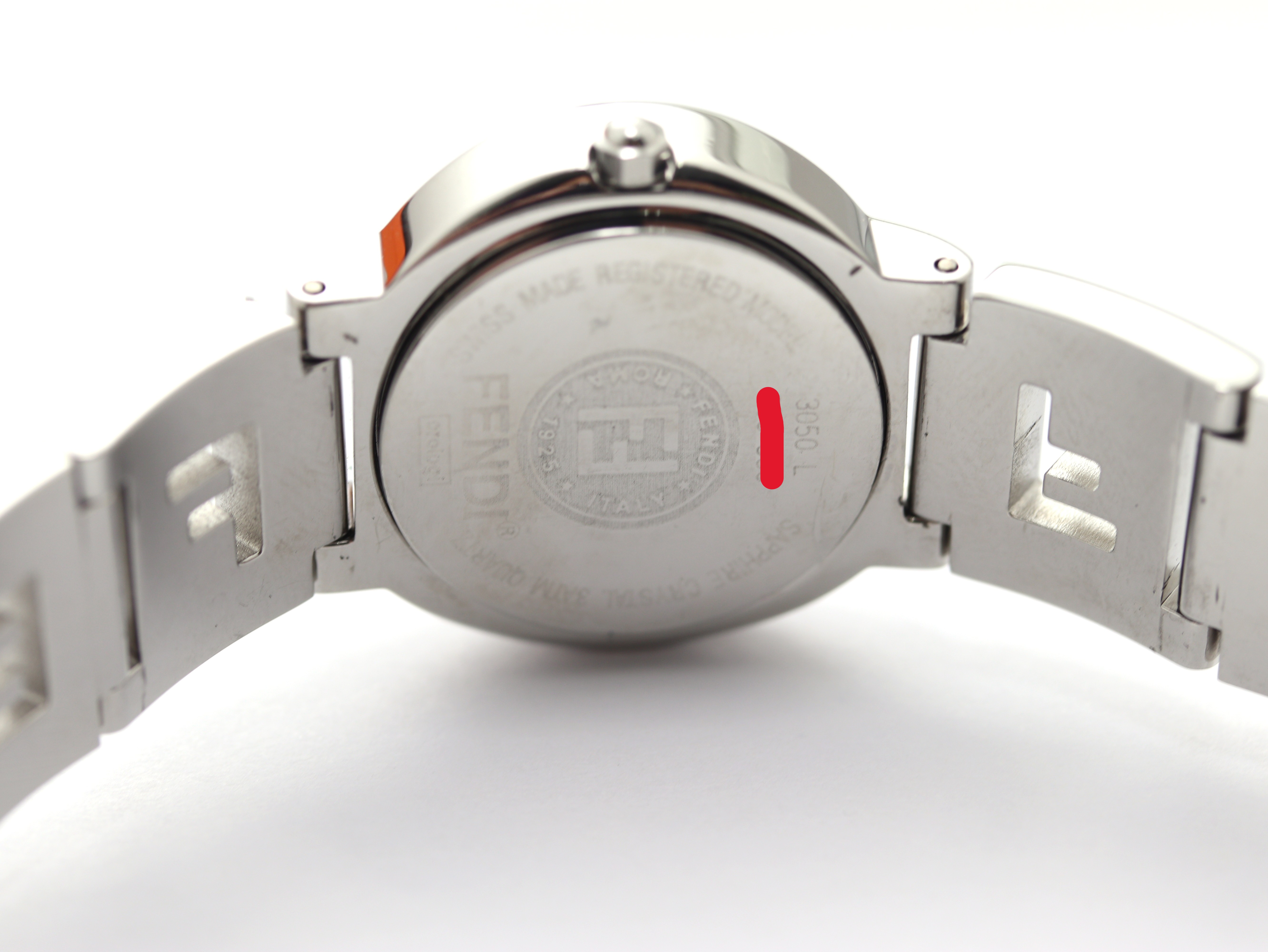 ☆FENDI☆フェンディ　3050　レディース腕時計　文字盤白　【W7-38】 ☆FENDI☆フェンディ 3050 レディース腕時計 文字盤白 【W7-38】