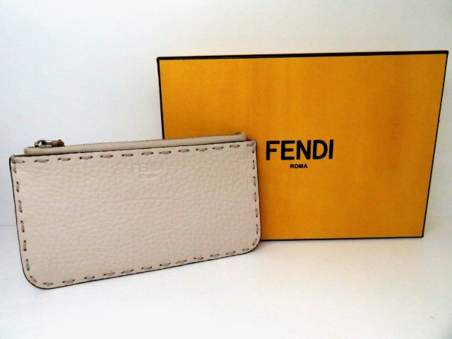 FENDI - FENDI フェンディ コインケース ボックスチャームキーホルダー