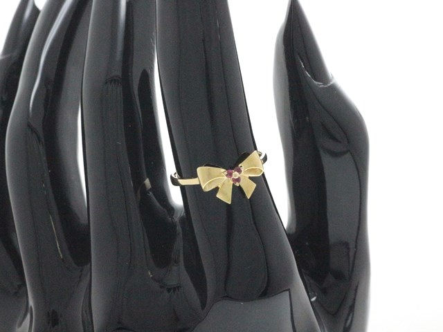 Jewelry ノンブランド ジュエリー 貴金属 宝石 リング 指輪 ルビー リボンモチーフ 無地 13号 1 4g 473 の購入なら 質 の大黒屋 公式