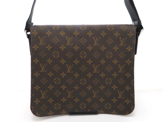 LOUIS VUITTON ルイヴィトン ディストリクトMM メッセンジャーバッグ