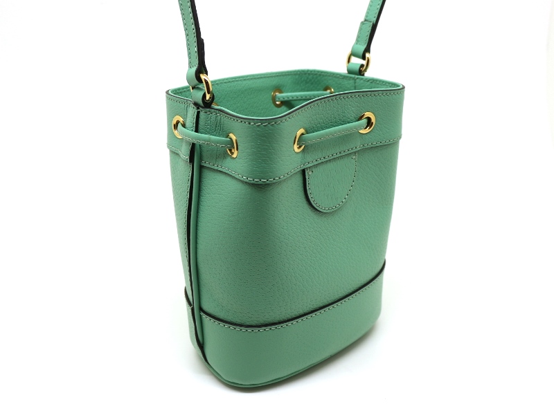日本未入荷【GUCCI】Wicker ミニ バケットバッグ、ナチュラル グッチ夏バッグ・かごバッグ・ミニバッグ | GUCCI公式
