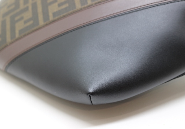 FENDI フェンディ ズッカ ウエストバッグ ベージュ ブラック PVC