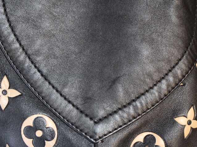 【 極美品 】 ルイヴィトン　ラムレザージャケット　モノグラム　羊革　３８ LOUIS VUITTON（レザージャケット）のフリマアイテム一覧