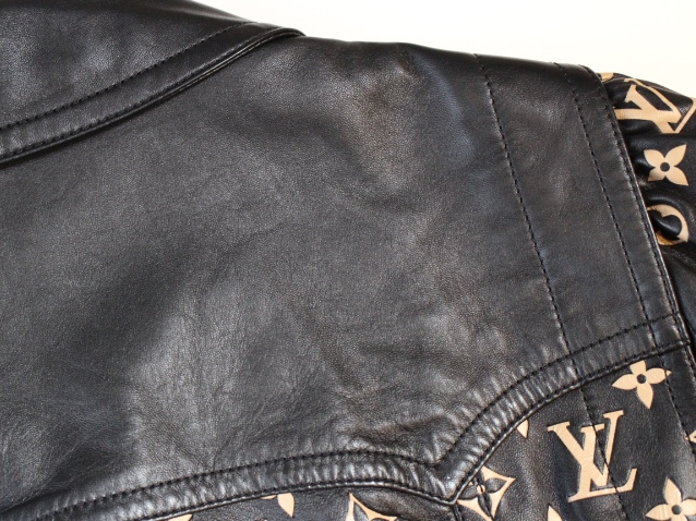 LOUIS VUITTON ルイヴィトン モノグラムレザーボンバー