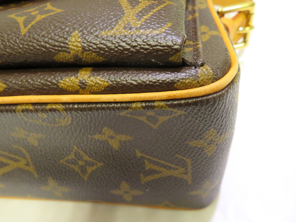 LOUIS VUITTON ルイヴィトン ヴィバ・シテMM モノグラム M51164