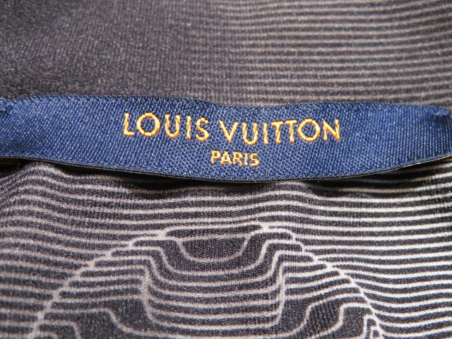 LOUIS VUITTON　ルイヴィトン　3D エフェクト パッカブル Tシャツ　メンズ XS　グレー　モノグラム　ナイロン　【432】