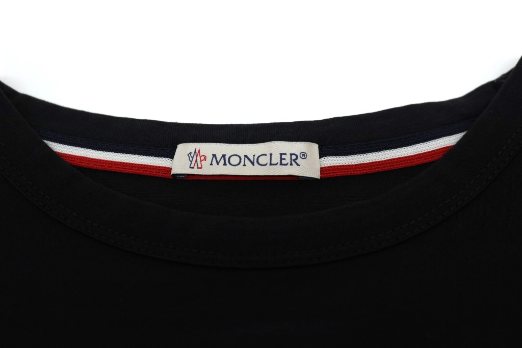 MONCLER モンクレール MAGLIA Tシャツ メンズXS ブラック コットン C10918019800 8390Y  （2148103721441）【200】 の購入なら「質」の大黒屋（公式）