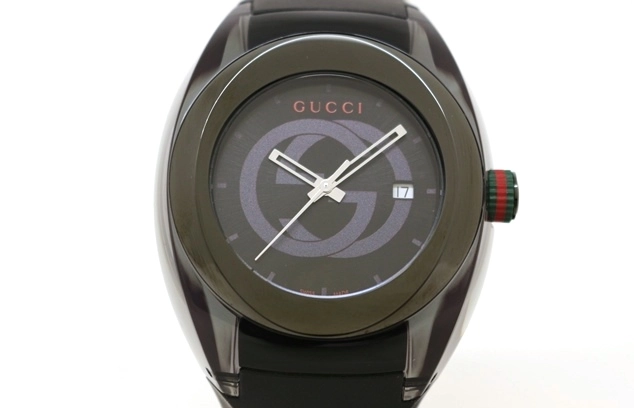 GUCCI グッチ 腕時計 137.1 YA137107A ブラック ステンレス ラバー