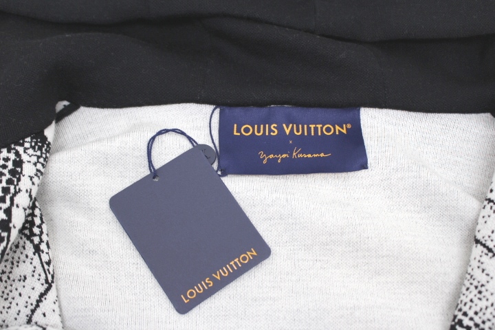LOUIS VUITTON ルイヴィトン 衣類 LV × YK サイケデリック フラワー 