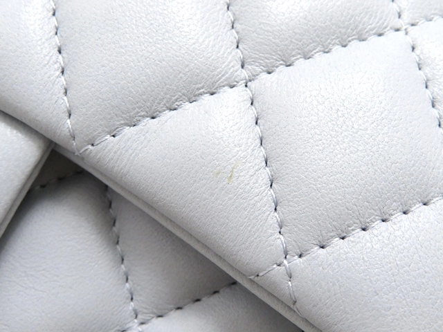 CHANEL 　シャネル　ミニマトラッセ１８　チェーンショルダー　ライトブルー／ＧＰ　ラムスキン【431】2148103943591