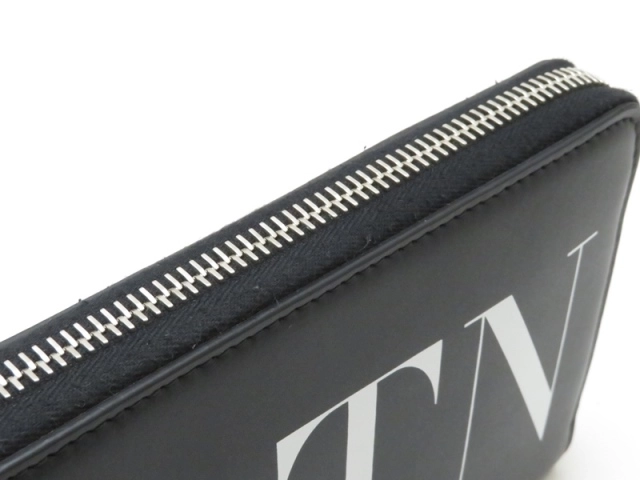 VALENTINO　バレンチノ　VLTNロングジップウォレット　ブラック／ホワイト　カーフ　YP0570LVN_0NO　【436】2143600353287