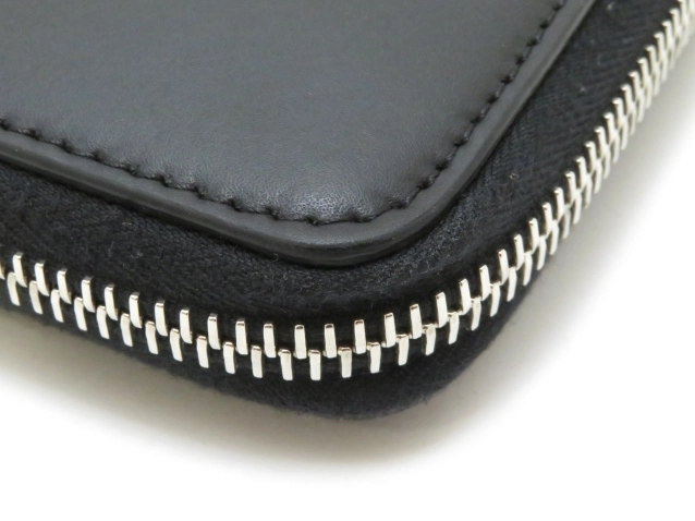 VALENTINO　バレンチノ　VLTNロングジップウォレット　ブラック／ホワイト　カーフ　YP0570LVN_0NO　【436】2143600353287