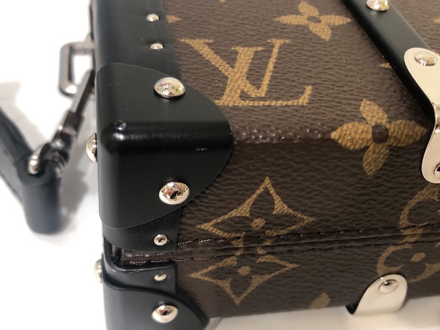 LOUIS VUITTON ルイ・ヴィトン ウォレット・トランク M20250 