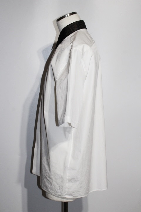 FENDI フェンディ 半袖シャツ メンズ39 ホワイト ロゴ 2020年
