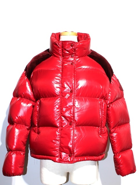 MONCLER（ファー ・ ダウンジャケット）のフリマアイテム一覧