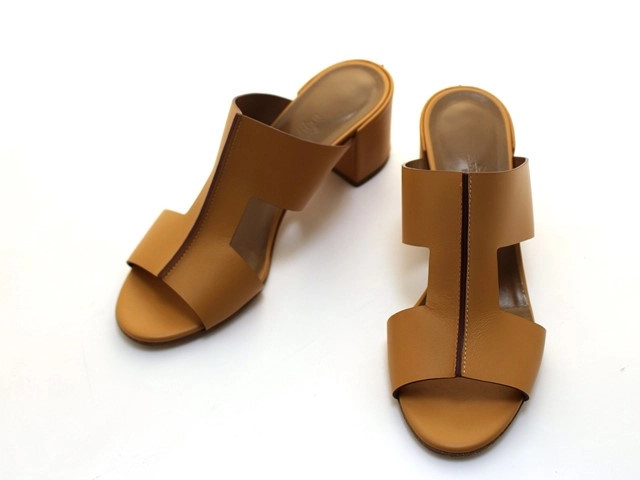 HERMES エルメス レジェンド レザー ウェッジソールサンダル 最大4万円