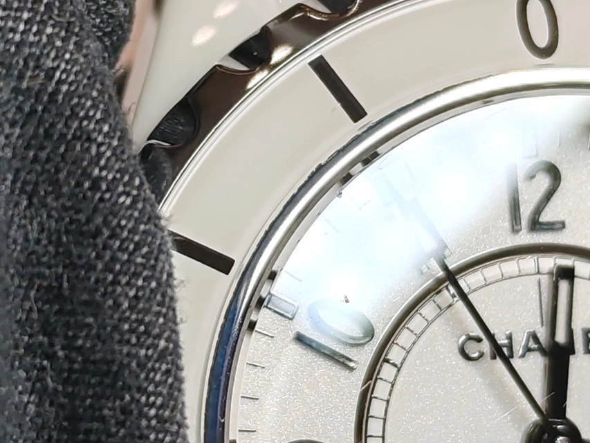 CHANEL シャネル　J12 セラミック　H0968　ホワイト　男女兼用　CE/SS　クォーツ2147200534886【432】