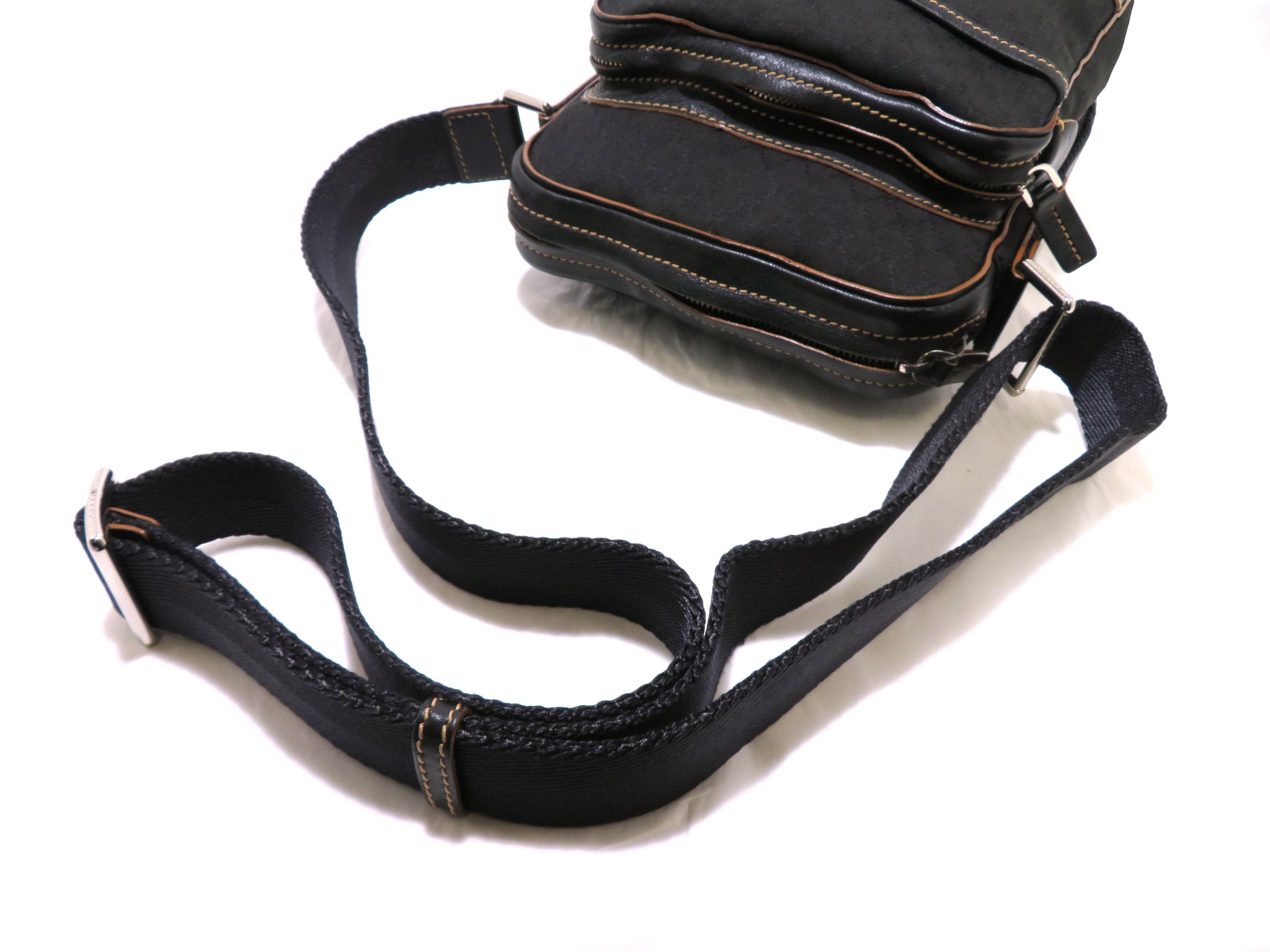 CELINE セリーヌショルダーバッグ マカダム柄 キャンバス レザー ブラック CELINE セリーヌ マカダム柄 キャンバス/レザー ショルダーバッグ