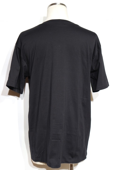 CELINE セリーヌ 衣類 ロゴスタッズ Tシャツ メンズS ブラック CELINE セリーヌ 衣類 ロゴスタッズ Tシャツ メンズS ブラック