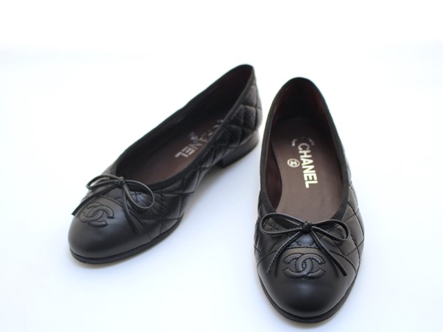 CHANEL ブラック バレエシューズ　35 CHANEL ブラック バレエシューズ フラットシュ−ズ35サイズ