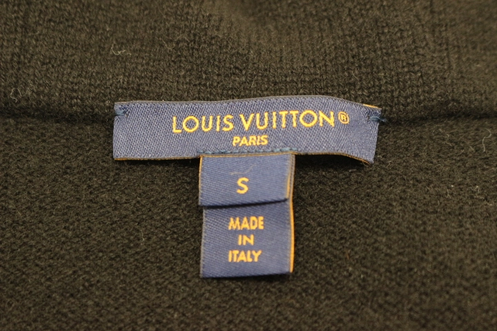 LOUIS VUITTON ルイヴィトン ベスト LVベスト 1AC19E レディースS ブラック ウール/カシミヤ/ナイロン 参考定価:¥542,300- (2148103659553)【200】