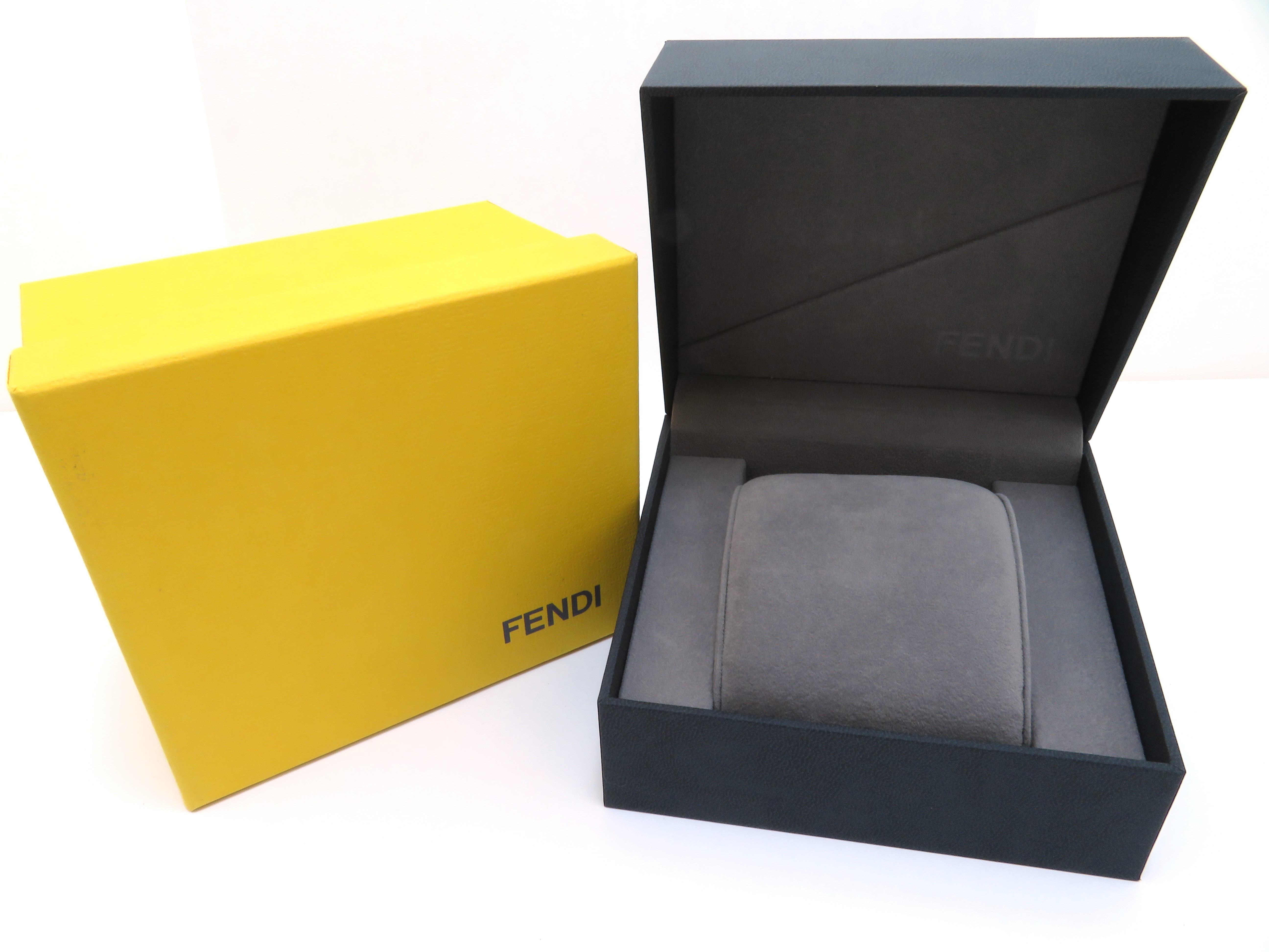 FENDI フェンディ 時計 7000L ステンレススチール ピンクシェル