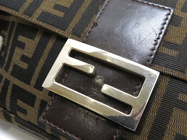 FENDI フェンディ バゲット ダークブラウン×ブラック キャンバス FENDI フェンディ バゲット ダークブラウン×ブラック キャンバス