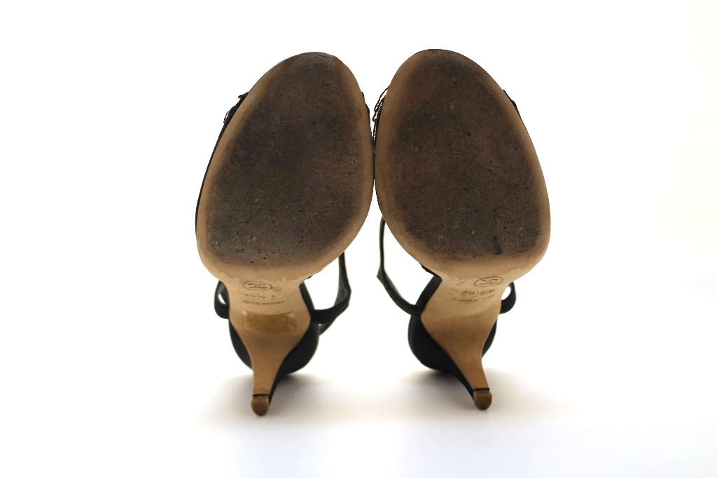 CHANEL シャネル　サテン　パンプス 未使用さん♥CHANELシャネル サテン パール ヒールパンプス 35C