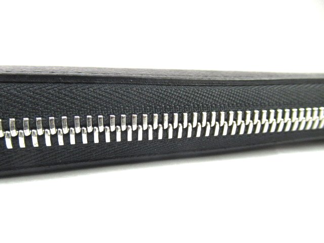 LOUIS VUITTON 財布・小物 ジッピー・オーガナイザー タイガ