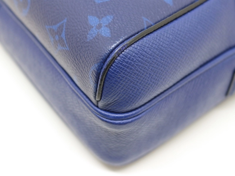 LOUI VUITTON ルイヴィトン アウトドア メッセンジャーPM タイガラマ コバルト M30242 ショルダーバッグ 2148103712210【200】