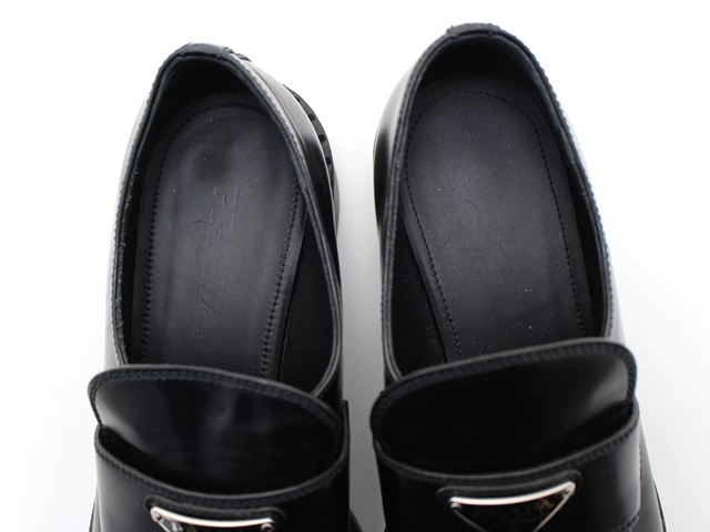 PRADA プラダ 靴 チョコレート ローファー メンズ41(約26cm) ブラック ブラッシュドレザー 1D246M (2148103763045) 【200】