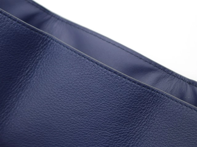 LOEWE ロエベ 財布 トライフォールドウォレット ネイビー カーフ (2143000705037) 【200】