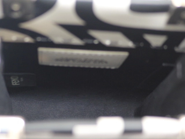 FENDI　フェンディ　サンシャイン　ショッパース　ミニ　マークジェイコブスコラボ　ホワイト／ブラック　カーフ　8BS051　2143200573665【200】