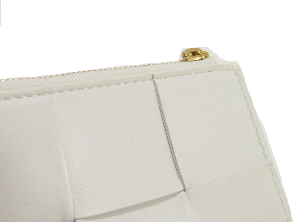 k*3様 ボッテガヴェネタ 二つ折り財布 マキシイントレチャート ホワイト Amazon | [ボッテガヴェネタ] 二つ折り財布 マキシイントレチャート