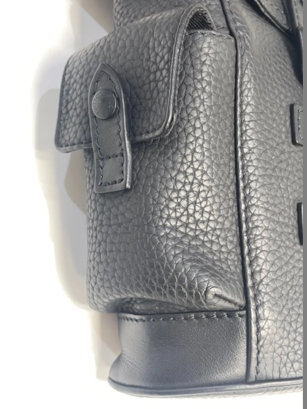 LOUIS VUITTON　ルイヴィトン　バック　ボディバッグ ショルダーバッグ クリストファーXS M58495 トリヨンレザー　ノワール　ブラック × マットブラック金具【472】AH