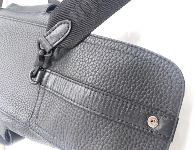 LOUIS VUITTON　ルイヴィトン　バック　ボディバッグ ショルダーバッグ クリストファーXS M58495 トリヨンレザー　ノワール　ブラック × マットブラック金具【472】AH