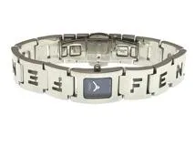 稼働 FENDI 腕時計 3150L バングル ロゴ型抜き レディース 546 2025年最新】FENDI 3150の人気アイテム - メルカリ