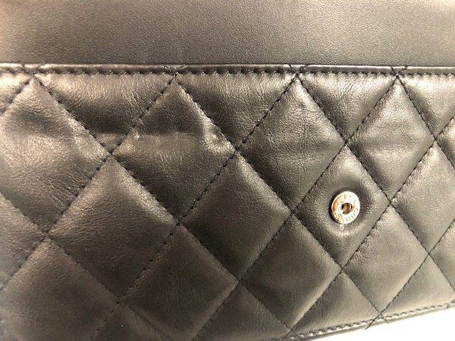 【チャームがポイント♡】CHANEL チェーンウォレット 大容量！シャネルからアイコニックなチャームが輝く「チェーン
