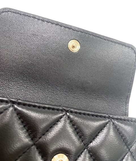 【パールロゴ♡】CHANEL スモール フラップ ウォレット CHANELシャネル COCOシャネル スモール フラップ ウォレット 黒