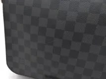 LOUIS VUITTON ルイヴィトン ディストリクトPM ショルダーバッグ