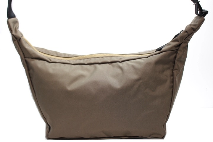 J*1様 PORTER グレー ナイロンバッグ【美品】 J*1様 PORTER グレー ナイロンバッグ【美品】 美品】 PORTER