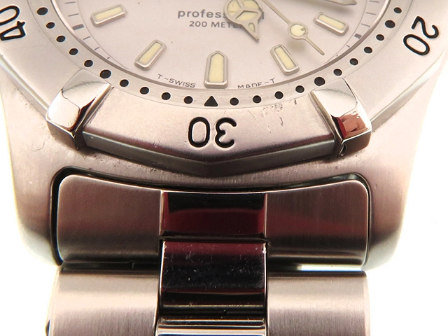 TAG HEUER タグホイヤー プロフェッショナル 2000 WK1112 シルバー文字盤 ステンレススチール クオーツ メンズ時計 2148103906107【207】