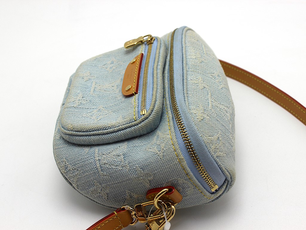 【LOUIS VUITTON】ミニ バムバッグ スカイブルーデニム LOUIS VUITTON】ミニ バムバッグ スカイブルーデニム