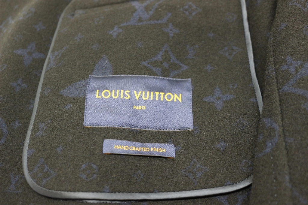 LOUIS VUITTON ルイヴィトン 衣類 ロングコート メンズ46（約Mサイズ） ネイビー ウール RM202Q UZB HJC55E （2120000302725）【200】