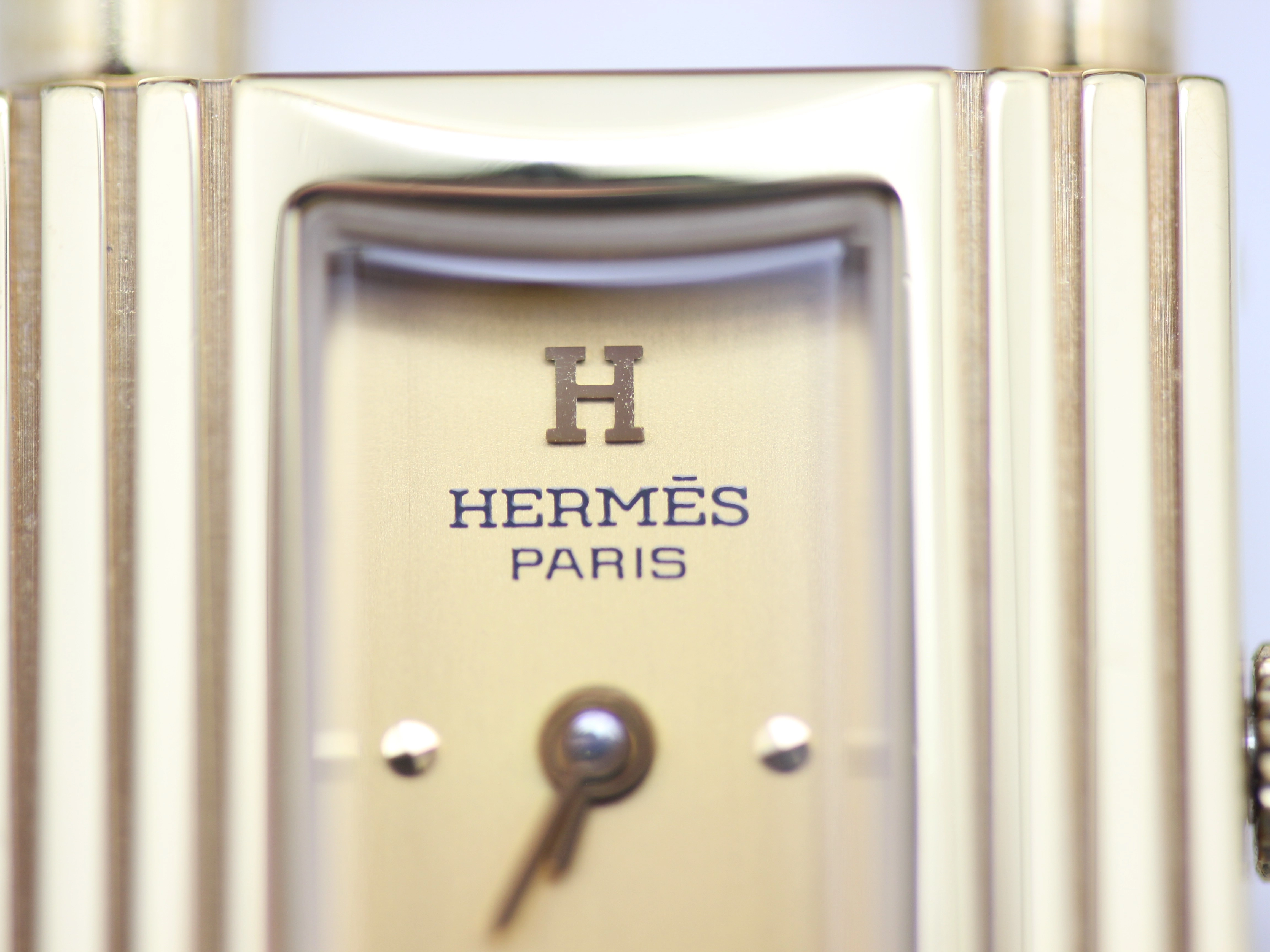 HERMES エルメス レディース腕時計 ケリーウォッチ KE1.201 ゴールドメッキ/クシュベル □C刻印 ゴールド文字盤 クオーツ【472】UH