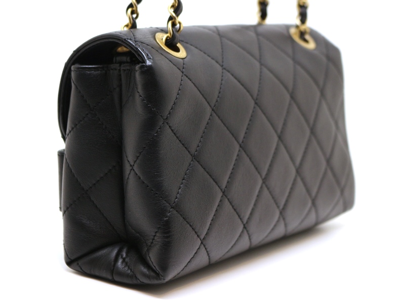 CHANEL/シャネル】マトラッセ ラムスキン プッシュロック