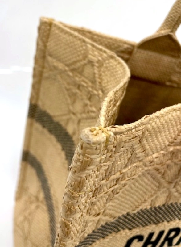 DIOR　ディオール トートバック　ブックトート ミディアムバッグ カナージュ ラフィア ナチュラル　M1296ZSQD_M925【472】AH