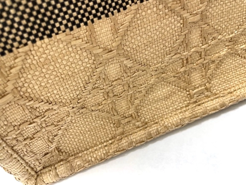 DIOR　ディオール トートバック　ブックトート ミディアムバッグ カナージュ ラフィア ナチュラル　M1296ZSQD_M925【472】AH